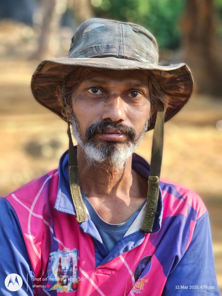 फणस काढायला गेला आणि अस्वलाने घात केला